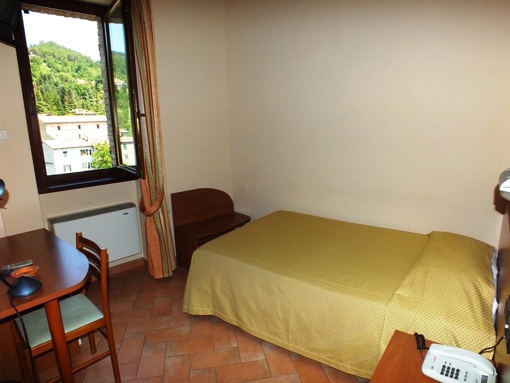 Hotel Santa Chiara SantʼAngelo in Vado 部屋 写真