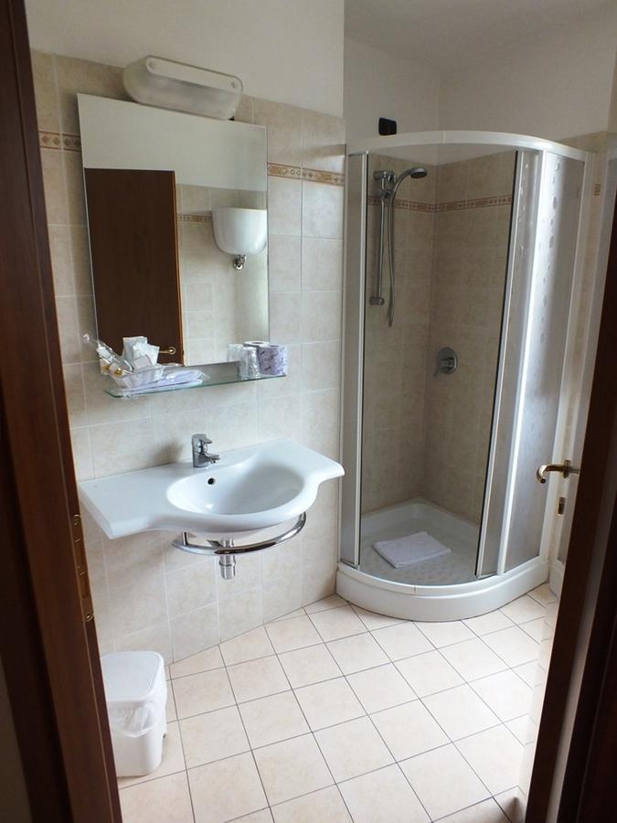 Hotel Santa Chiara SantʼAngelo in Vado 部屋 写真