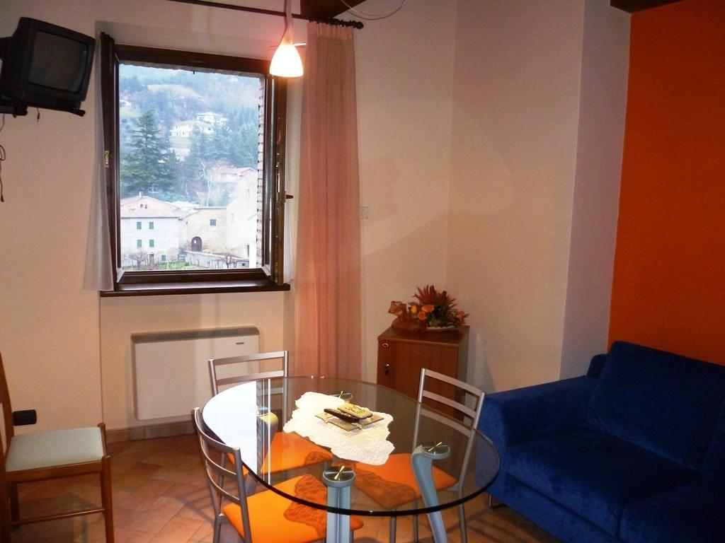 Hotel Santa Chiara SantʼAngelo in Vado エクステリア 写真